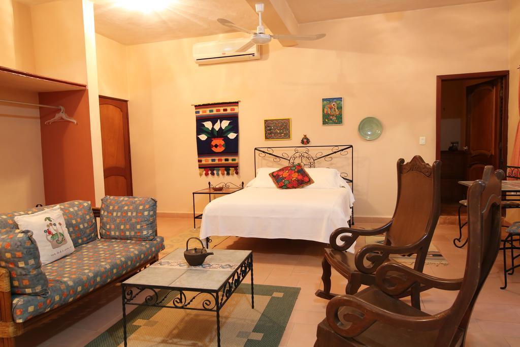 The Flycatcher Inn Retreat Hotel Santa Elena Exterior photo
